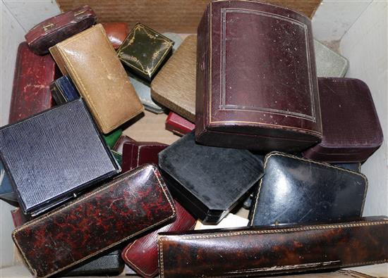 A large quantity of 19th & 20th century jewellery boxes